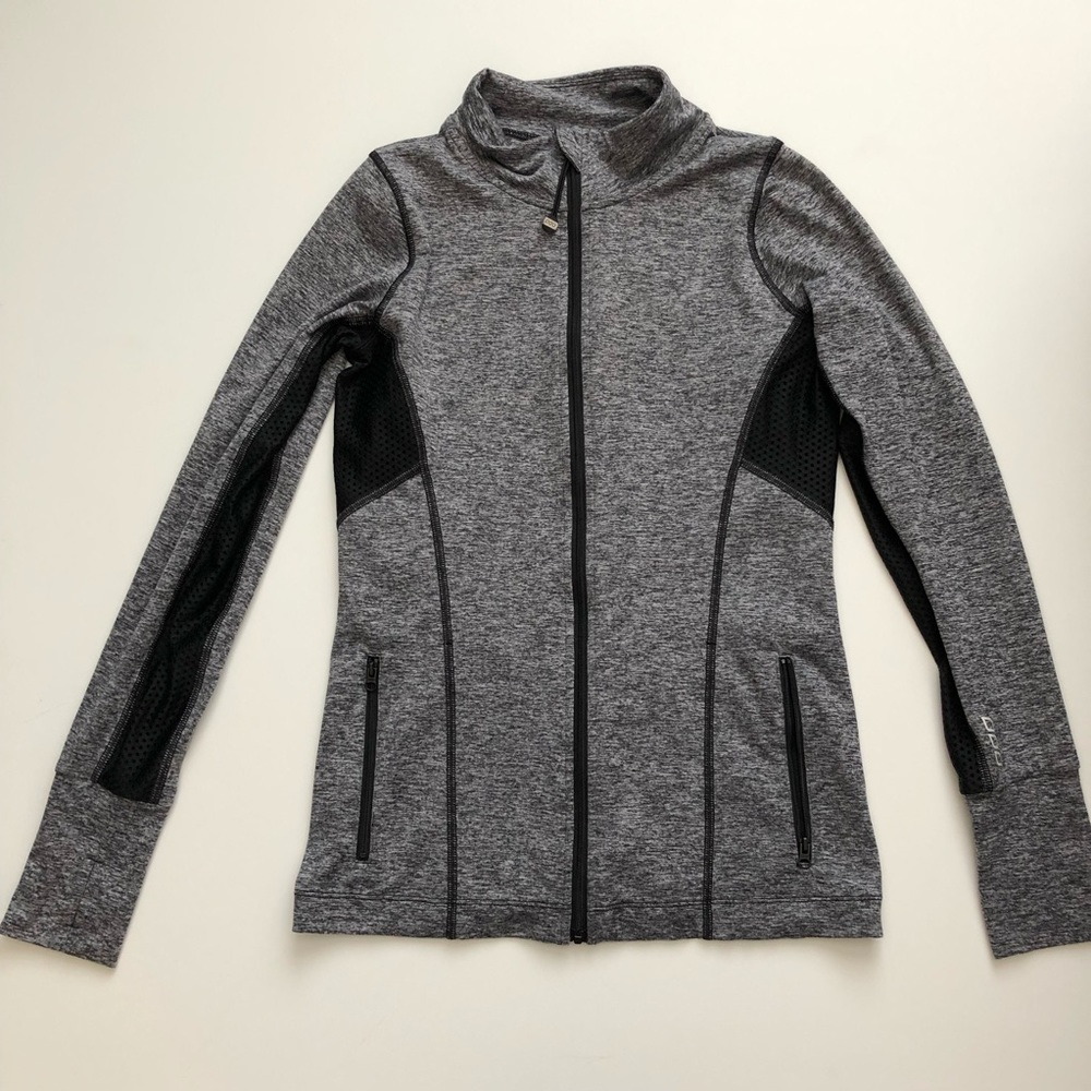 Lorna Jane zip through